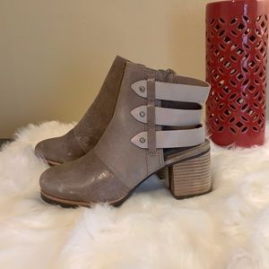 Sorel Strappy Shoes